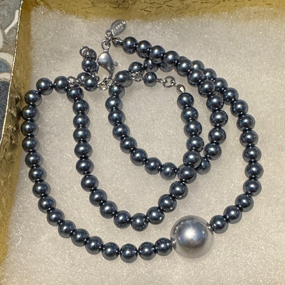 Elegant costume Silver Pearl Necklace